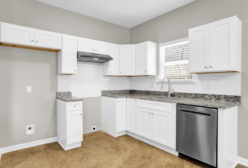 1795 BENNING ST, Memphis, Tennessee 38106, 4 Bedrooms Bedrooms, 10 Rooms Rooms,2 BathroomsBathrooms,Residential,For Sale,BENNING,10223767