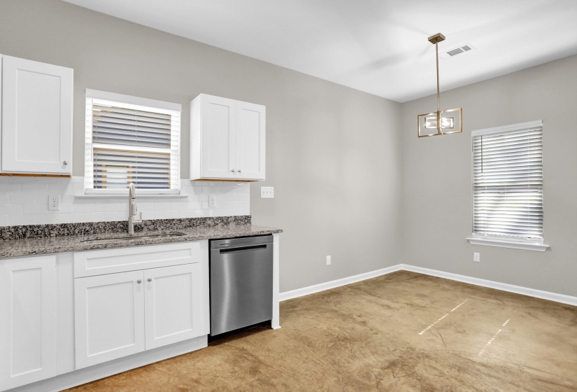 1795 BENNING ST, Memphis, Tennessee 38106, 4 Bedrooms Bedrooms, 10 Rooms Rooms,2 BathroomsBathrooms,Residential,For Sale,BENNING,10223767