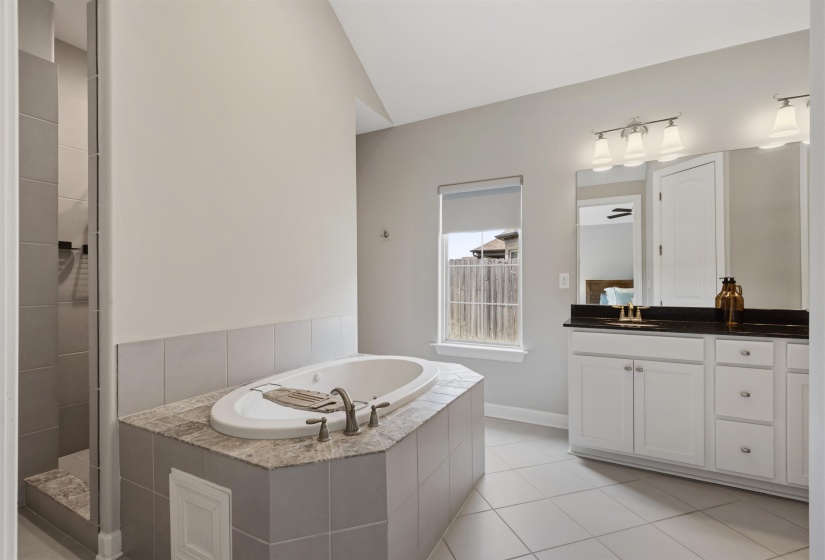 380 RIDGEFIELD DR, Oakland, Tennessee 38060, 4 Bedroom Bedrooms, 7 Room Rooms,2 BathroomBathrooms,Residential,For Sale,RIDGEFIELD,0,10223874