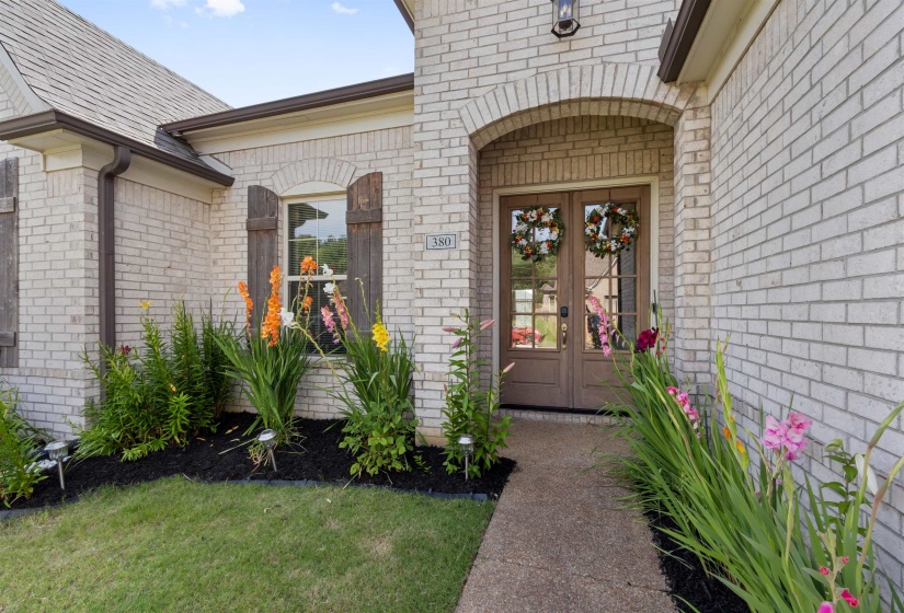 380 RIDGEFIELD DR, Oakland, Tennessee 38060, 4 Bedroom Bedrooms, 7 Room Rooms,2 BathroomBathrooms,Residential,For Sale,RIDGEFIELD,0,10223874