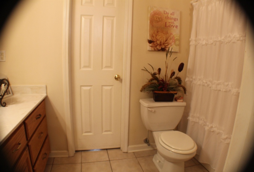 137 BEVERLY DR, Atoka, Tennessee 38004, 3 Bedroom Bedrooms, 6 Room Rooms,3 BathroomBathrooms,Residential,For Sale,BEVERLY,0,10223876