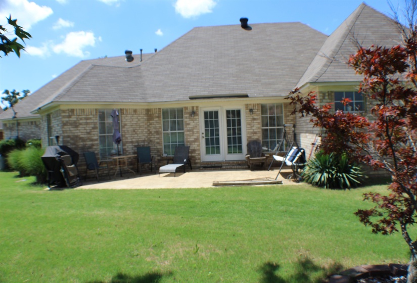 137 BEVERLY DR, Atoka, Tennessee 38004, 3 Bedroom Bedrooms, 6 Room Rooms,3 BathroomBathrooms,Residential,For Sale,BEVERLY,0,10223876