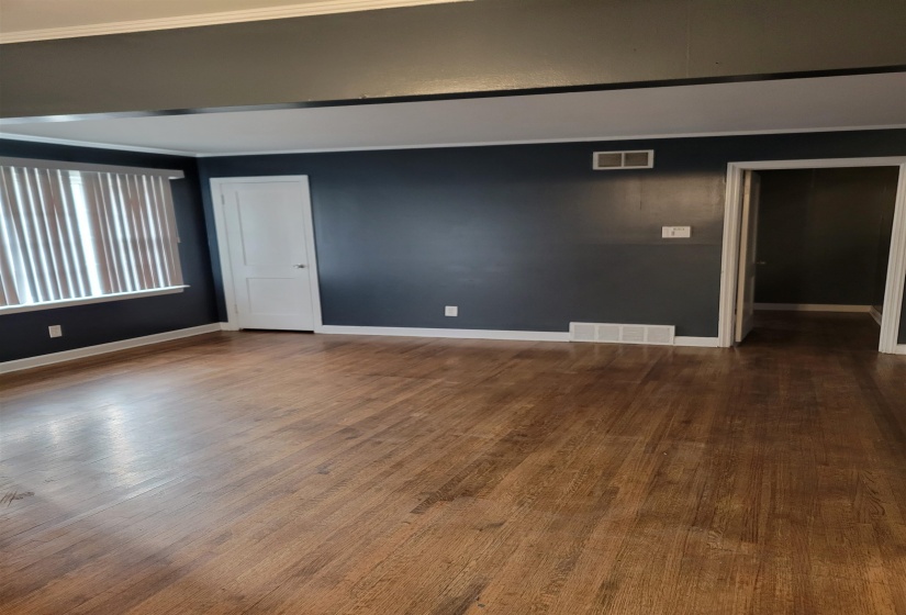 1229 PERKINS RD, Memphis, Tennessee 38117, 3 Bedroom Bedrooms, 7 Room Rooms,1 BathroomBathrooms,Residential,For Sale,PERKINS,0,10223883