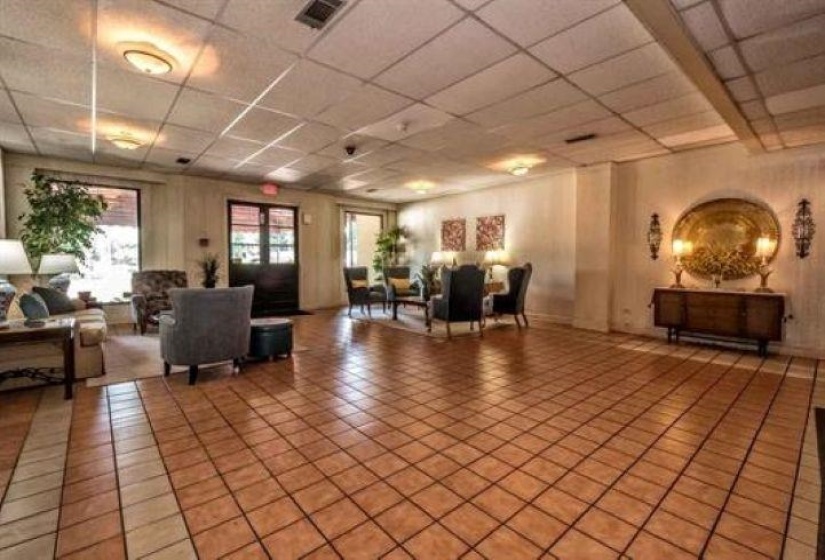 2277 UNION AVE, Memphis, Tennessee 38104, 2 Bedrooms Bedrooms, 4 Rooms Rooms,2 BathroomsBathrooms,Residential,For Sale,UNION,10223884
