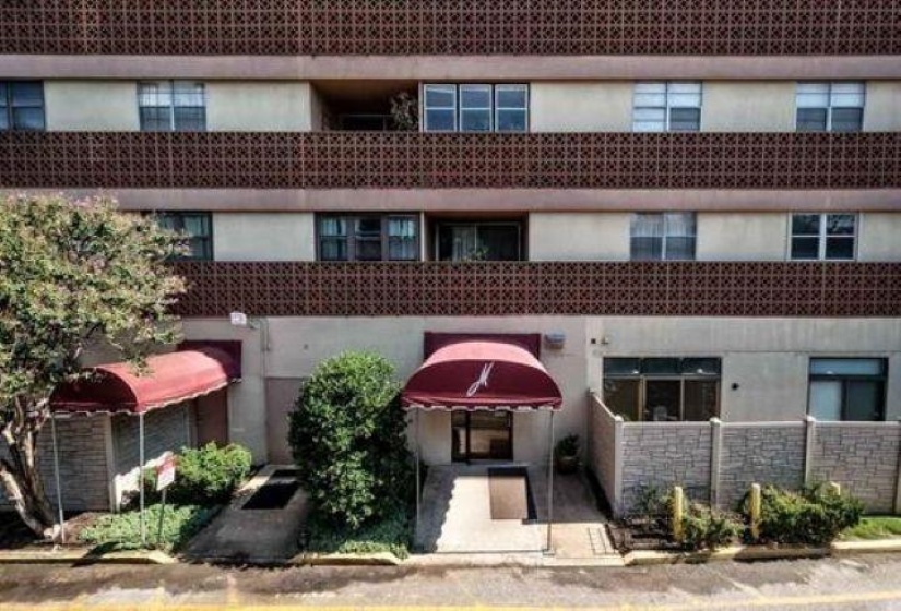 2277 UNION AVE, Memphis, Tennessee 38104, 2 Bedrooms Bedrooms, 4 Rooms Rooms,2 BathroomsBathrooms,Residential,For Sale,UNION,10223884