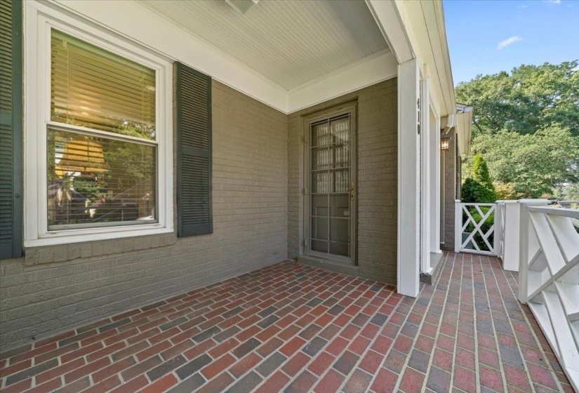 410 HOLMES CIR, Memphis, Tennessee 38111, 2 Bedroom Bedrooms, 6 Room Rooms,2 BathroomBathrooms,Residential,For Sale,HOLMES,0,10223888