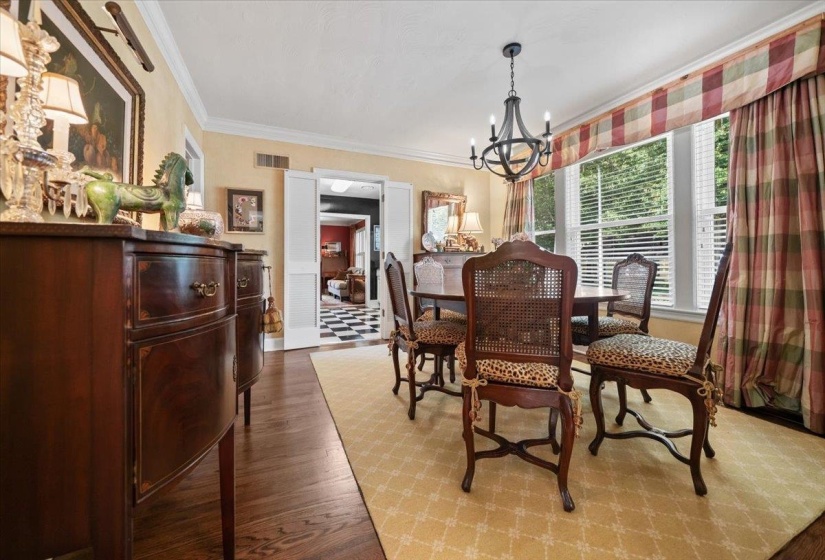 410 HOLMES CIR, Memphis, Tennessee 38111, 2 Bedroom Bedrooms, 6 Room Rooms,2 BathroomBathrooms,Residential,For Sale,HOLMES,0,10223888