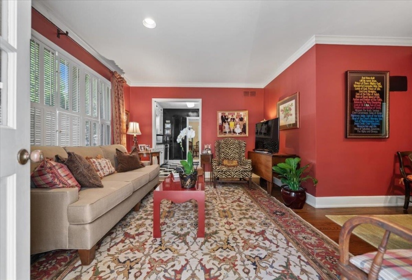 410 HOLMES CIR, Memphis, Tennessee 38111, 2 Bedroom Bedrooms, 6 Room Rooms,2 BathroomBathrooms,Residential,For Sale,HOLMES,0,10223888