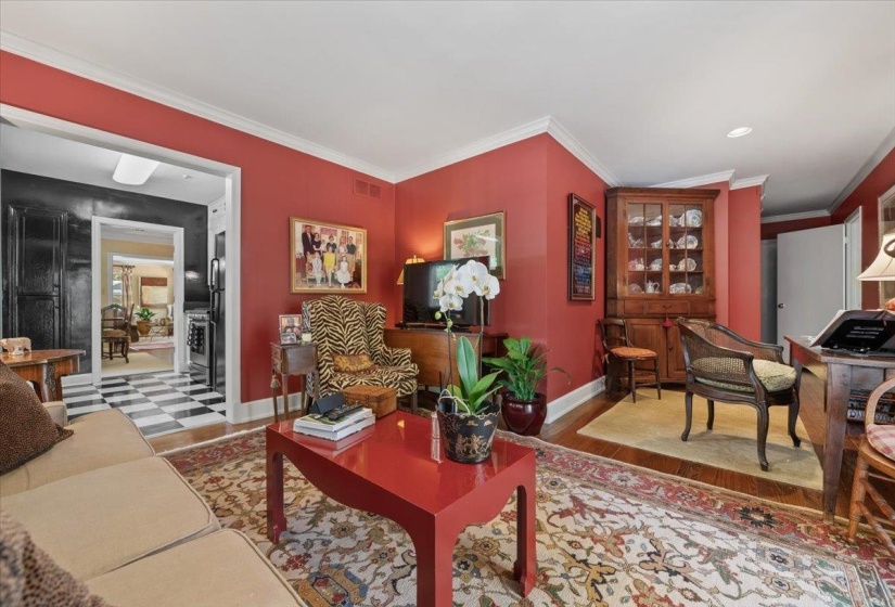 410 HOLMES CIR, Memphis, Tennessee 38111, 2 Bedroom Bedrooms, 6 Room Rooms,2 BathroomBathrooms,Residential,For Sale,HOLMES,0,10223888