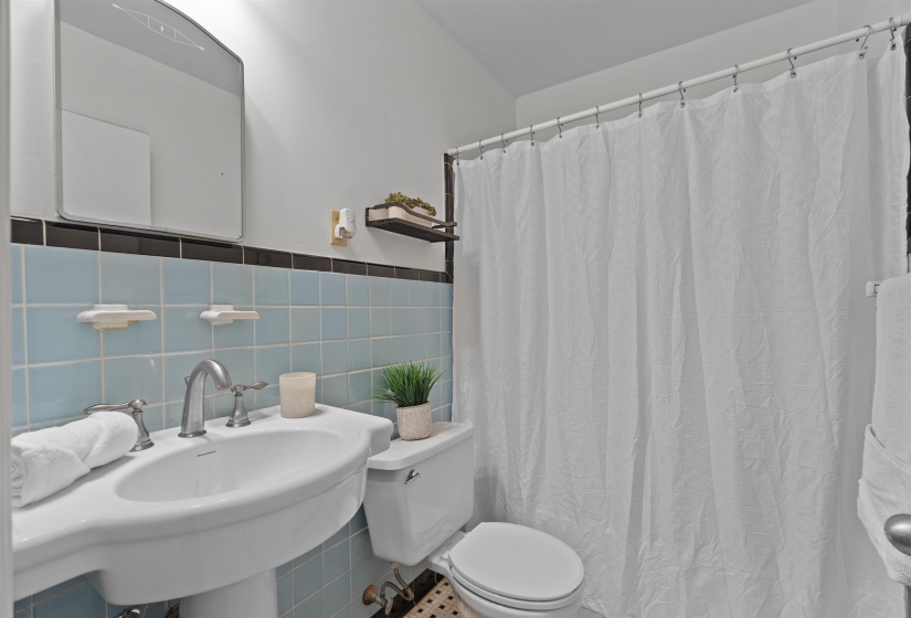 5042 PRINCETON RD, Memphis, Tennessee 38117, 3 Bedrooms Bedrooms, 7 Rooms Rooms,2 BathroomsBathrooms,Residential,For Sale,PRINCETON,10223890