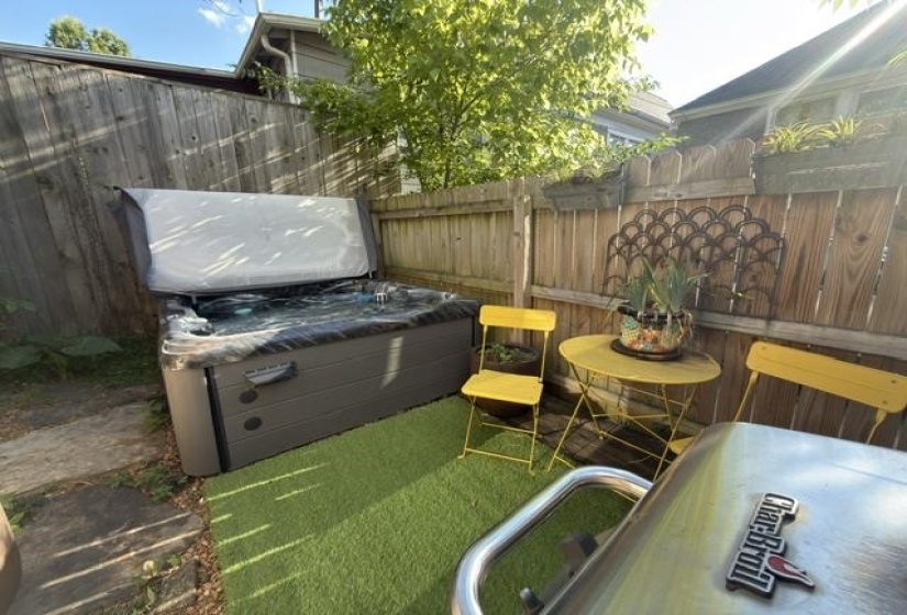 2209 OLIVER AVE, Memphis, Tennessee 38104, 2 Bedrooms Bedrooms, 5 Rooms Rooms,1 BathroomBathrooms,Residential,For Sale,OLIVER,10223891