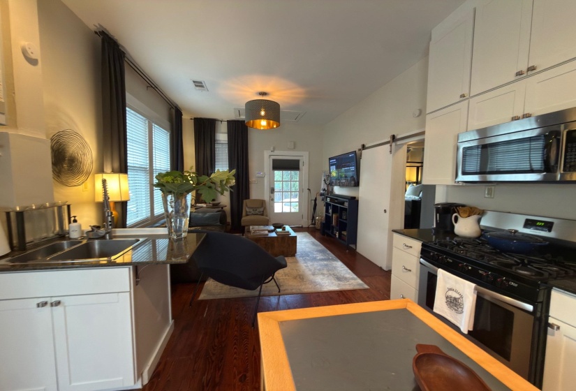2209 OLIVER AVE, Memphis, Tennessee 38104, 2 Bedrooms Bedrooms, 5 Rooms Rooms,1 BathroomBathrooms,Residential,For Sale,OLIVER,10223891