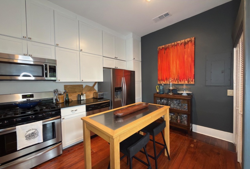 2209 OLIVER AVE, Memphis, Tennessee 38104, 2 Bedrooms Bedrooms, 5 Rooms Rooms,1 BathroomBathrooms,Residential,For Sale,OLIVER,10223891