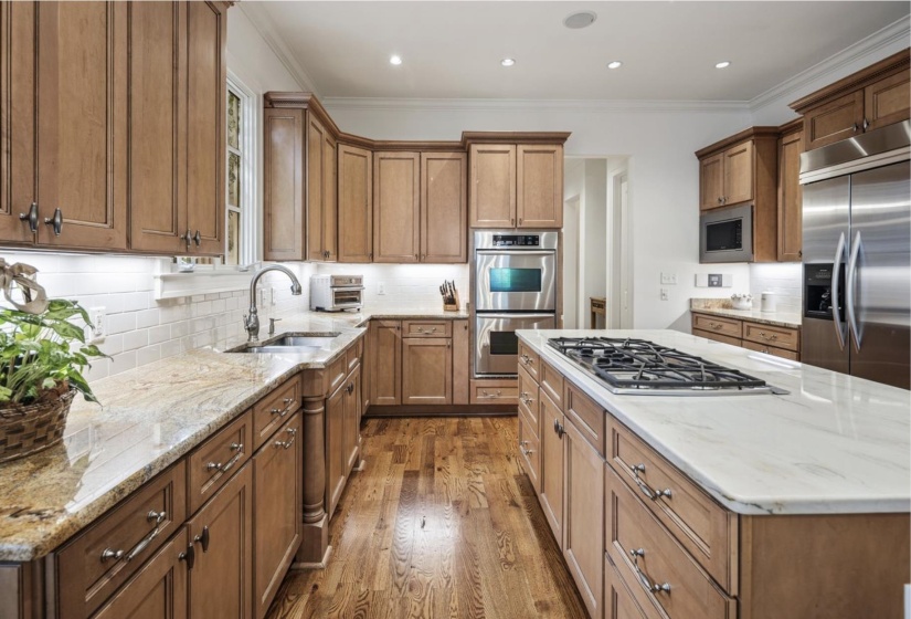 1271 S DUBRAY PL, Collierville, Tennessee 38017, 4 Bedrooms Bedrooms, 10 Rooms Rooms,4.1 BathroomsBathrooms,Residential,For Sale,S DUBRAY,10223898
