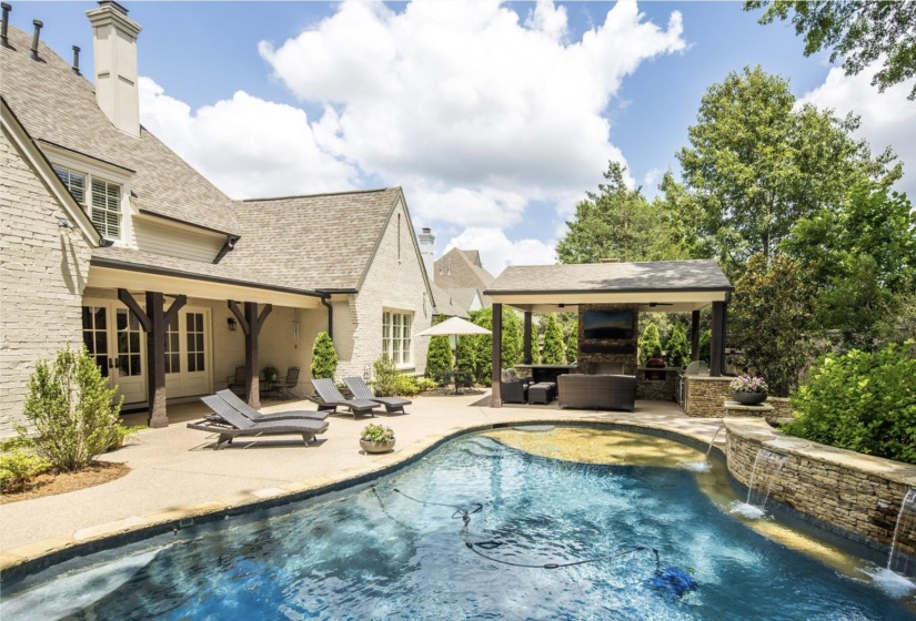 1271 S DUBRAY PL, Collierville, Tennessee 38017, 4 Bedrooms Bedrooms, 10 Rooms Rooms,4.1 BathroomsBathrooms,Residential,For Sale,S DUBRAY,10223898