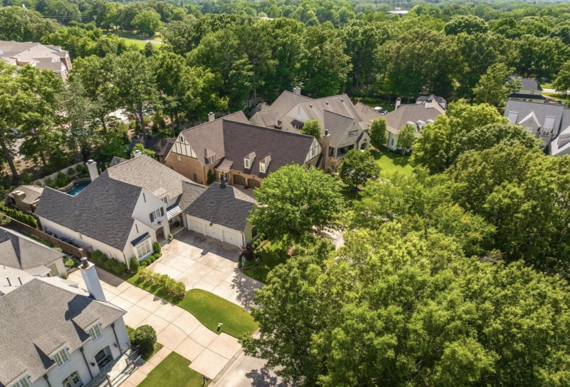 1271 S DUBRAY PL, Collierville, Tennessee 38017, 4 Bedrooms Bedrooms, 10 Rooms Rooms,4.1 BathroomsBathrooms,Residential,For Sale,S DUBRAY,10223898