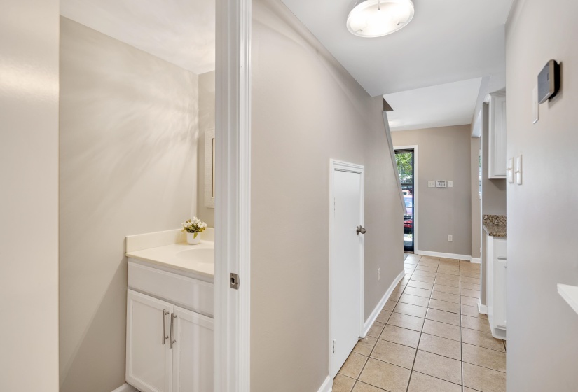1817 CROSSFLOWER CV, Germantown, Tennessee 38138, 2 Bedrooms Bedrooms, 5 Rooms Rooms,2.1 BathroomsBathrooms,Residential,For Sale,CROSSFLOWER,10223917