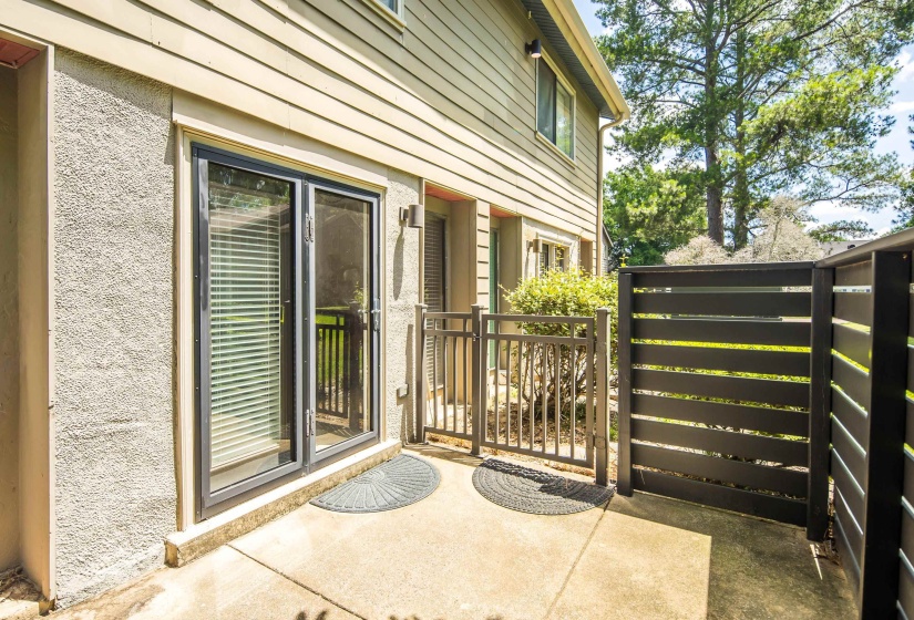 1817 CROSSFLOWER CV, Germantown, Tennessee 38138, 2 Bedrooms Bedrooms, 5 Rooms Rooms,2.1 BathroomsBathrooms,Residential,For Sale,CROSSFLOWER,10223917