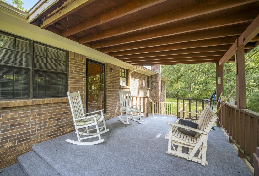 1172 BROOKS RD, Selmer, Tennessee 38375, 3 Bedrooms Bedrooms, 8 Rooms Rooms,1.1 BathroomsBathrooms,Residential,For Sale,BROOKS,10223918