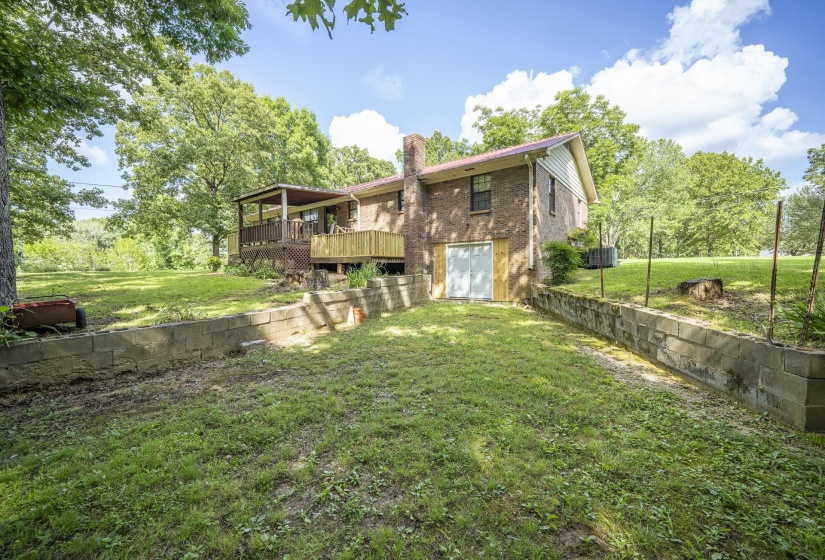 1172 BROOKS RD, Selmer, Tennessee 38375, 3 Bedrooms Bedrooms, 8 Rooms Rooms,1.1 BathroomsBathrooms,Residential,For Sale,BROOKS,10223918