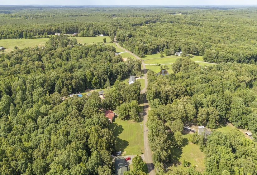 1172 BROOKS RD, Selmer, Tennessee 38375, 3 Bedrooms Bedrooms, 8 Rooms Rooms,1.1 BathroomsBathrooms,Residential,For Sale,BROOKS,10223918