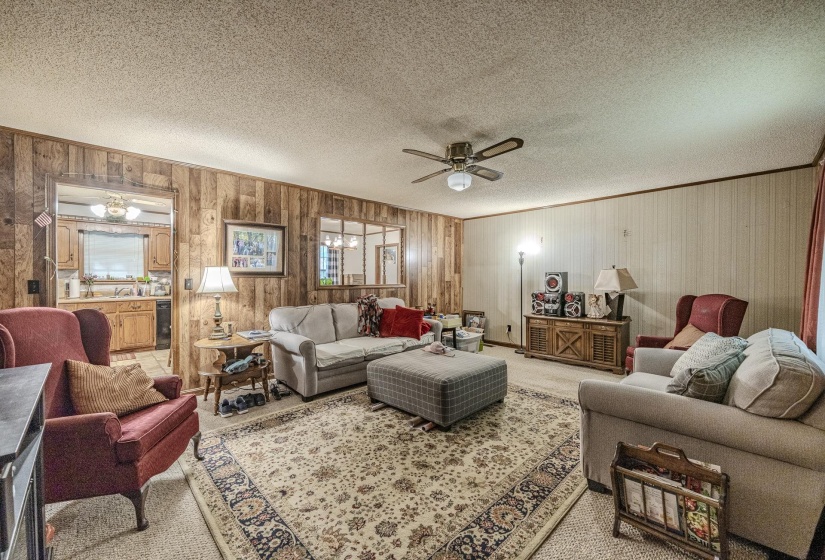 1172 BROOKS RD, Selmer, Tennessee 38375, 3 Bedrooms Bedrooms, 8 Rooms Rooms,1.1 BathroomsBathrooms,Residential,For Sale,BROOKS,10223918