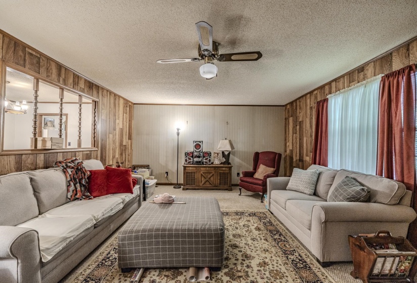 1172 BROOKS RD, Selmer, Tennessee 38375, 3 Bedrooms Bedrooms, 8 Rooms Rooms,1.1 BathroomsBathrooms,Residential,For Sale,BROOKS,10223918