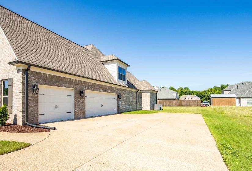 430 MARRIETTA DR, Oakland, Tennessee 38060, 4 Bedrooms Bedrooms, 8 Rooms Rooms,3 BathroomsBathrooms,Residential,For Sale,MARRIETTA,10223923