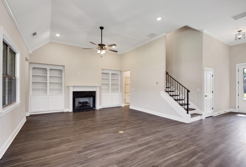 430 MARRIETTA DR, Oakland, Tennessee 38060, 4 Bedrooms Bedrooms, 8 Rooms Rooms,3 BathroomsBathrooms,Residential,For Sale,MARRIETTA,10223923