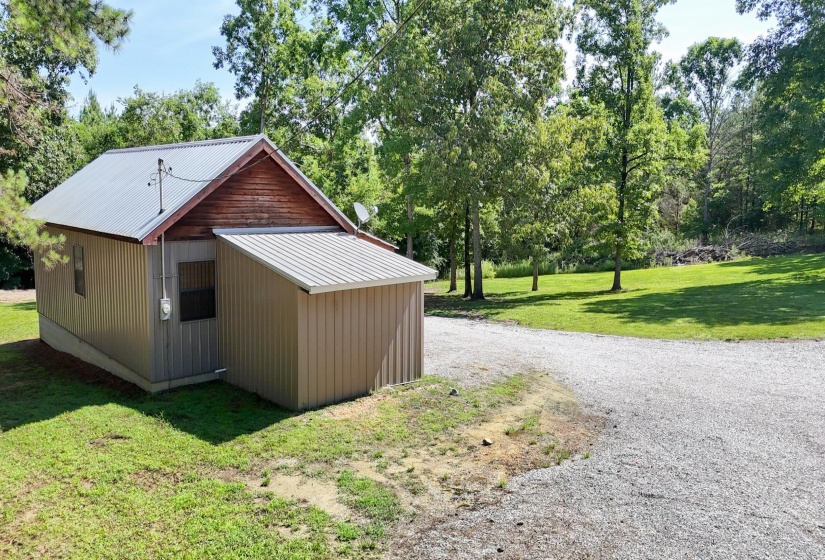 2764 STATELINE RD, Iuka, Mississippi 38852, 2 Bedrooms Bedrooms, 5 Rooms Rooms,1 BathroomBathrooms,Residential,For Sale,STATELINE,10223925
