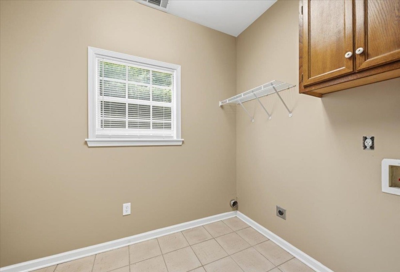 6872 WARD RD, Millington, Tennessee 38053, 3 Bedrooms Bedrooms, 6 Rooms Rooms,2.1 BathroomsBathrooms,Residential,For Sale,WARD,10223926