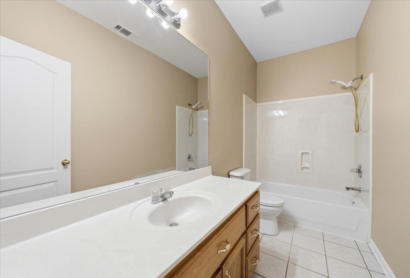 6872 WARD RD, Millington, Tennessee 38053, 3 Bedrooms Bedrooms, 6 Rooms Rooms,2.1 BathroomsBathrooms,Residential,For Sale,WARD,10223926