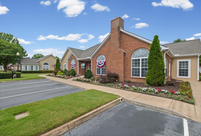 7436 APPLING CLUB CIR, Unincorporated, Tennessee 38016, 2 Bedrooms Bedrooms, 6 Rooms Rooms,2 BathroomsBathrooms,Residential,For Sale,APPLING CLUB,10223930