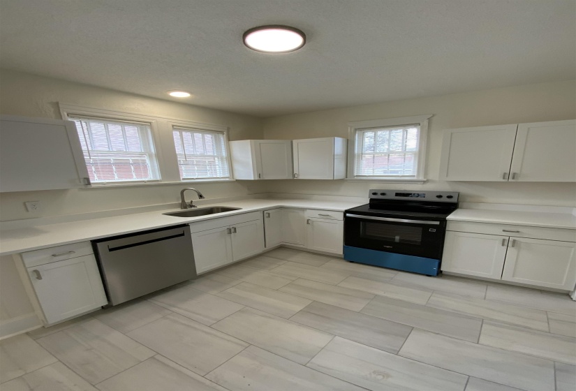 920 AUBURNDALE ST, Memphis, Tennessee 38107, 3 Bedrooms Bedrooms, 7 Rooms Rooms,1 BathroomBathrooms,Rental Properties,For Sale,AUBURNDALE,10223952