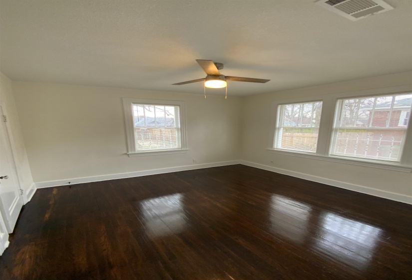 920 AUBURNDALE ST, Memphis, Tennessee 38107, 3 Bedrooms Bedrooms, 7 Rooms Rooms,1 BathroomBathrooms,Rental Properties,For Sale,AUBURNDALE,10223952