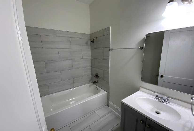 1708 GLENVIEW AVE, Memphis, Tennessee 38106, 3 Bedrooms Bedrooms, 6 Rooms Rooms,2 BathroomsBathrooms,Rental Properties,For Sale,GLENVIEW,10223953