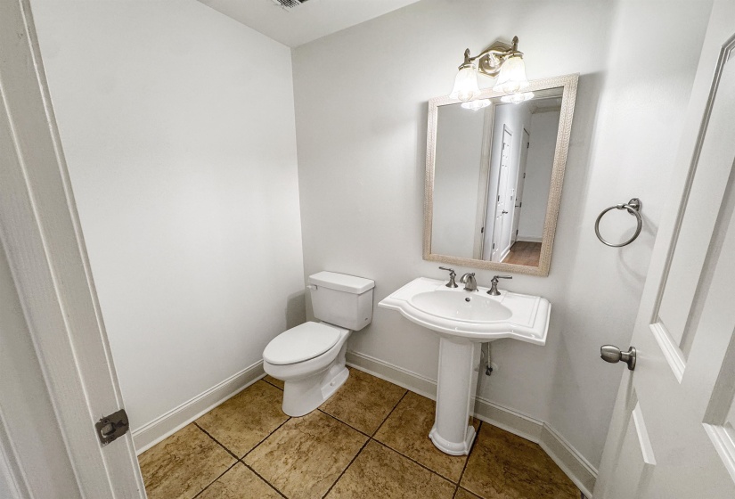 510 CITYHOUSE CT, Memphis, Tennessee 38103, 3 Bedrooms Bedrooms, 6 Rooms Rooms,2.1 BathroomsBathrooms,Residential,For Sale,CITYHOUSE,10223945