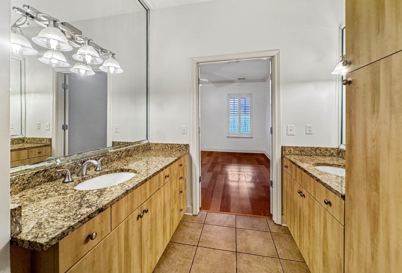 510 CITYHOUSE CT, Memphis, Tennessee 38103, 3 Bedrooms Bedrooms, 6 Rooms Rooms,2.1 BathroomsBathrooms,Residential,For Sale,CITYHOUSE,10223945