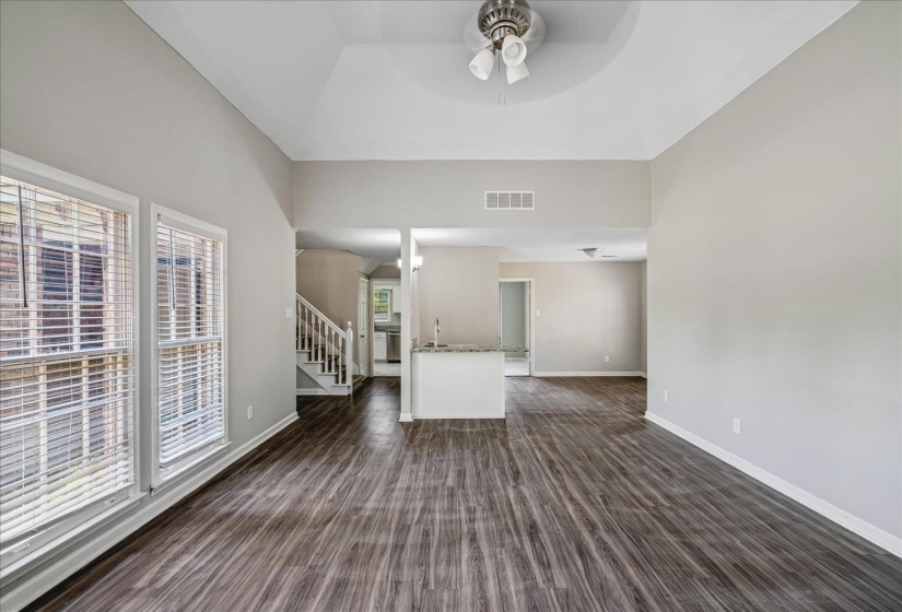 3951 FUN VALLEY DR, Memphis, Tennessee 38125, 4 Bedroom Bedrooms, 7 Room Rooms,2.1 BathroomBathrooms,Residential,For Sale,FUN VALLEY,0,10223950
